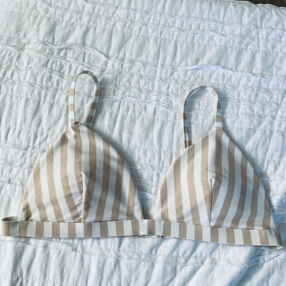 Hollister Other - 🌸 2/$12 🌸Hollister bikini top